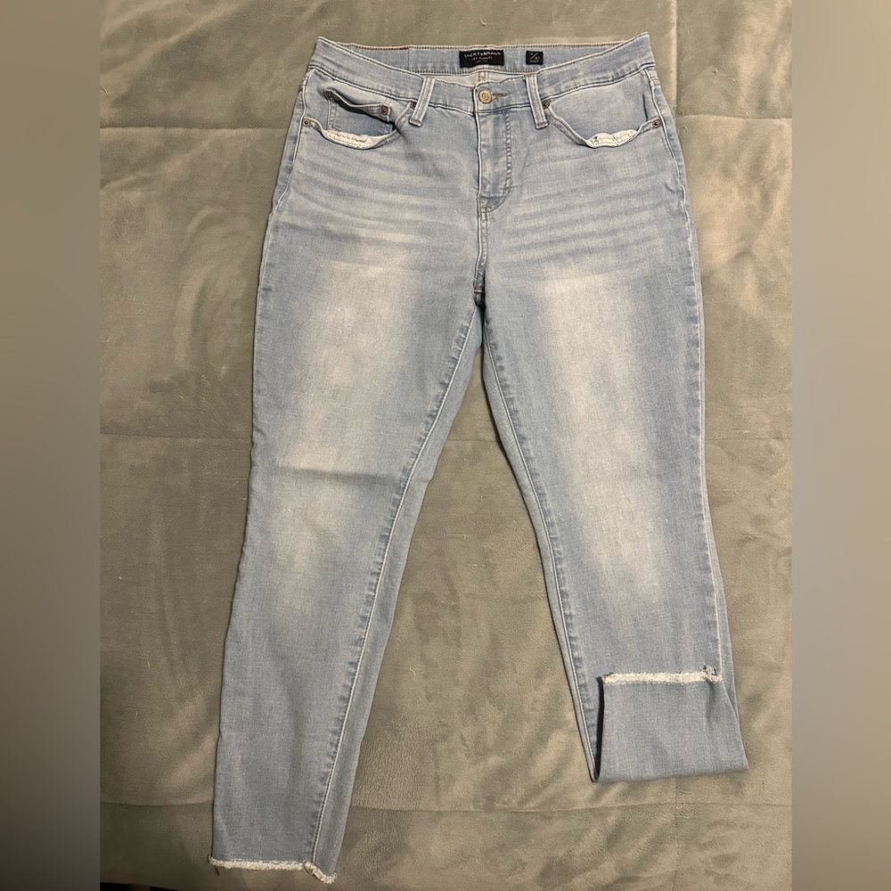 Lucky Brand Jeans
Smoke free Home